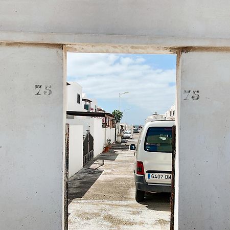 Habitaciones Privadas Cerca De La Playa Y Aeropuerto En Casa Compartida Con Otros Huespedes Playa Honda  Dış mekan fotoğraf