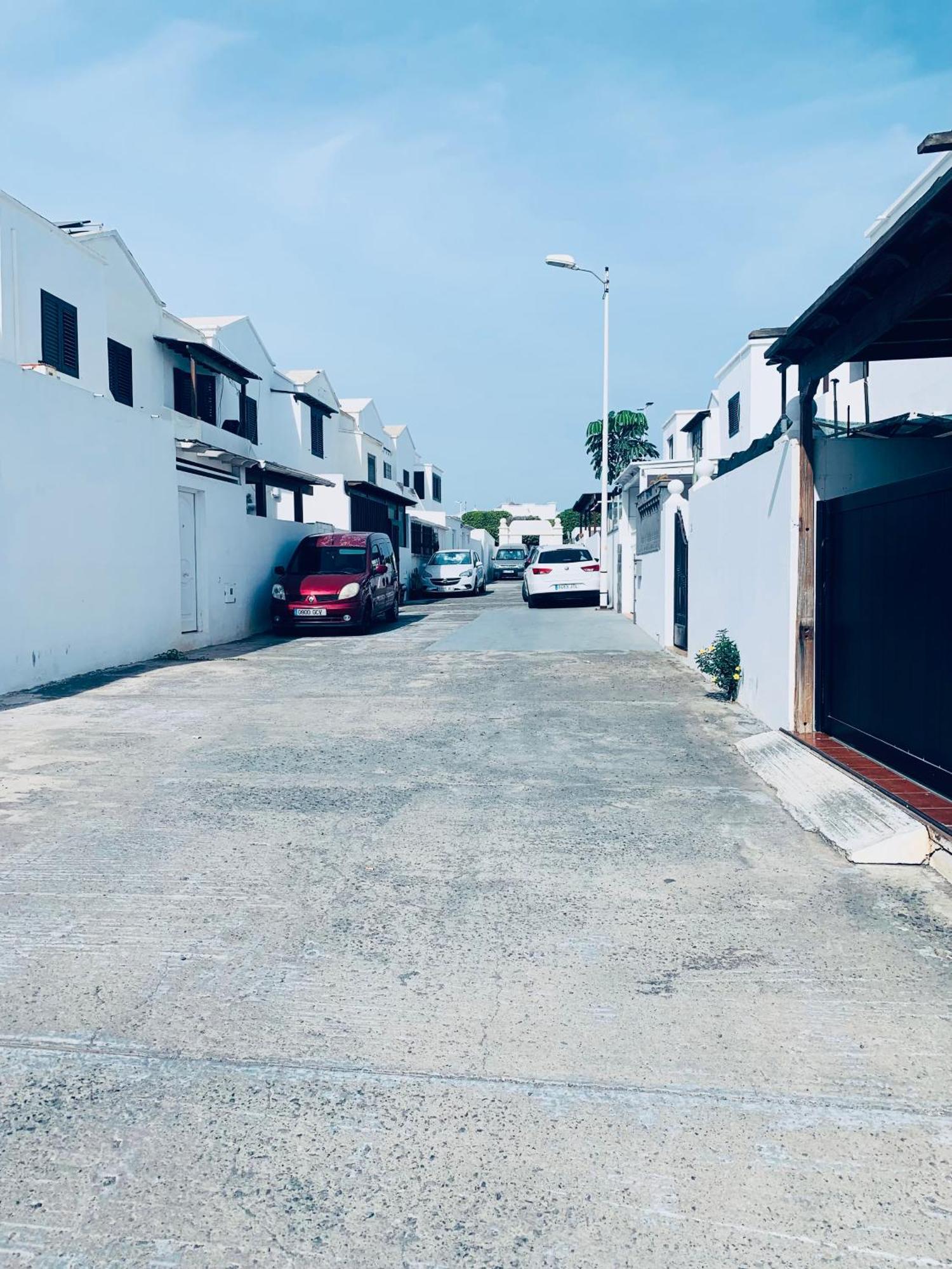 Habitaciones Privadas Cerca De La Playa Y Aeropuerto En Casa Compartida Con Otros Huespedes Playa Honda  Dış mekan fotoğraf