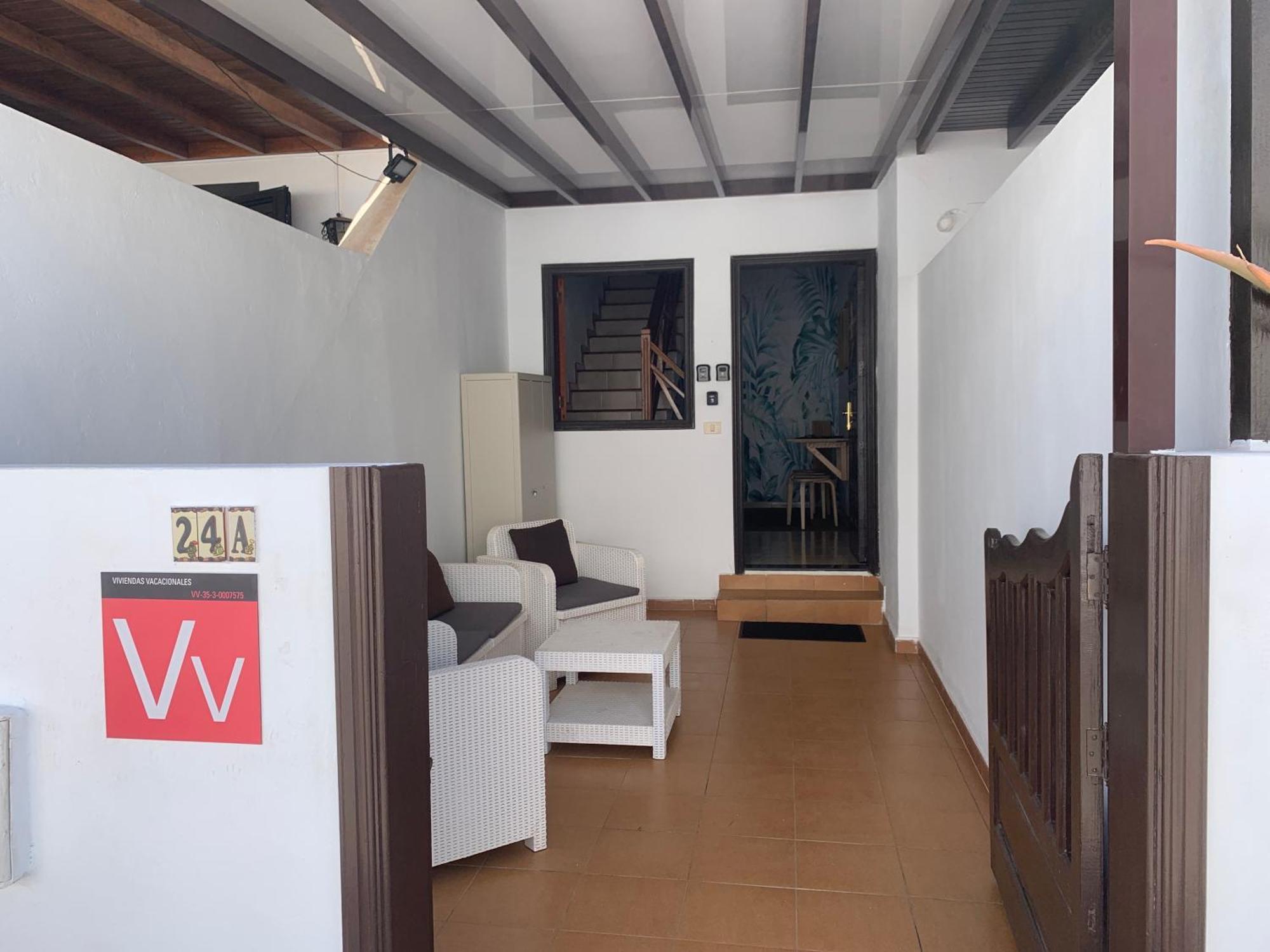 Habitaciones Privadas Cerca De La Playa Y Aeropuerto En Casa Compartida Con Otros Huespedes Playa Honda  Dış mekan fotoğraf