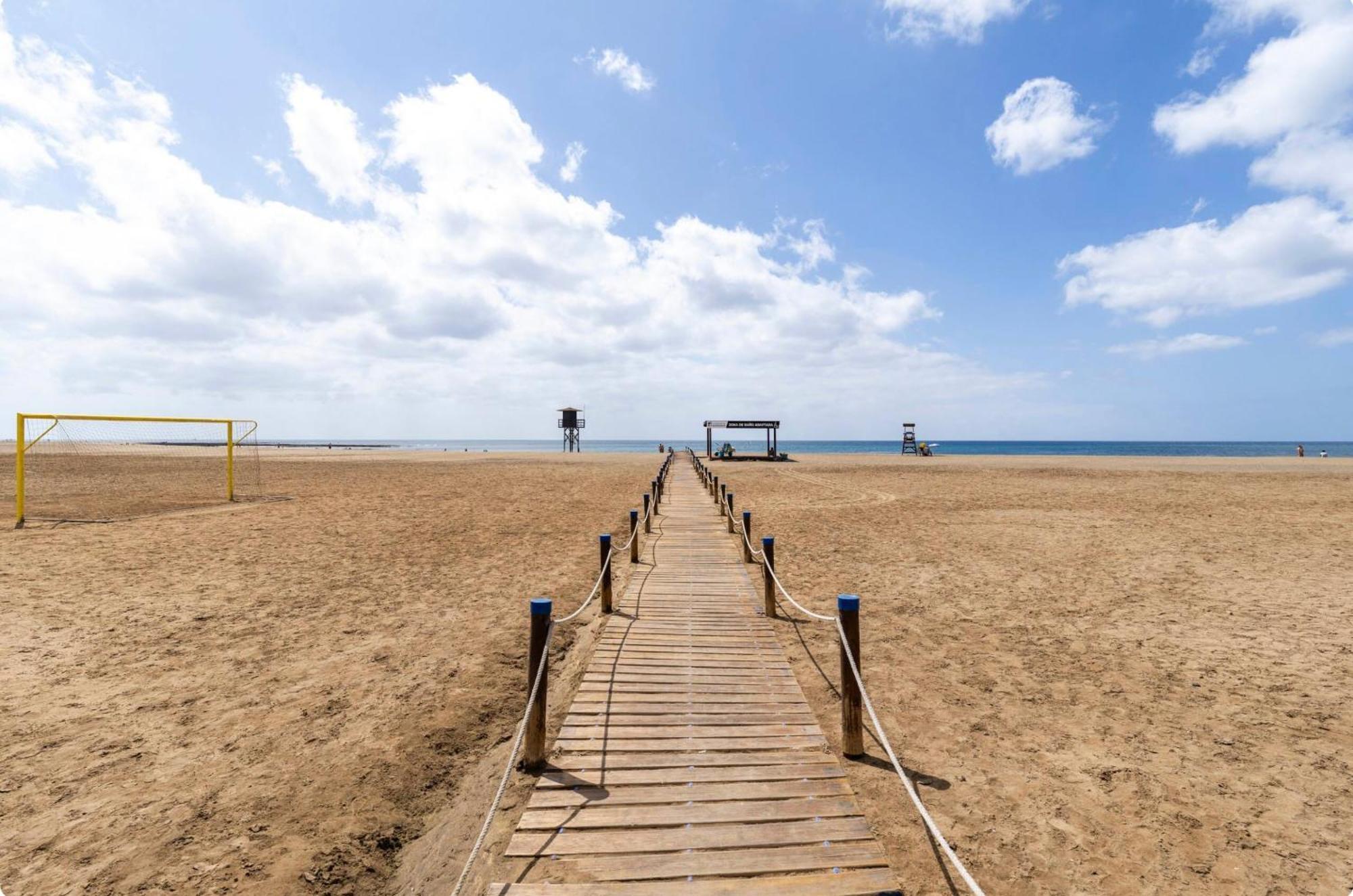 Habitaciones Privadas Cerca De La Playa Y Aeropuerto En Casa Compartida Con Otros Huespedes Playa Honda  Dış mekan fotoğraf